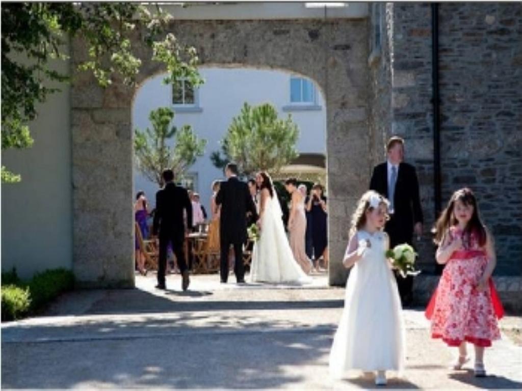Tulfarris Hotel And Golf Resort Exterior foto